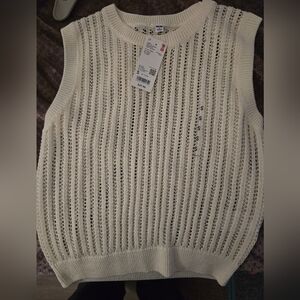 Uniqlo women mesh crewneck sleeveless short sweater size small